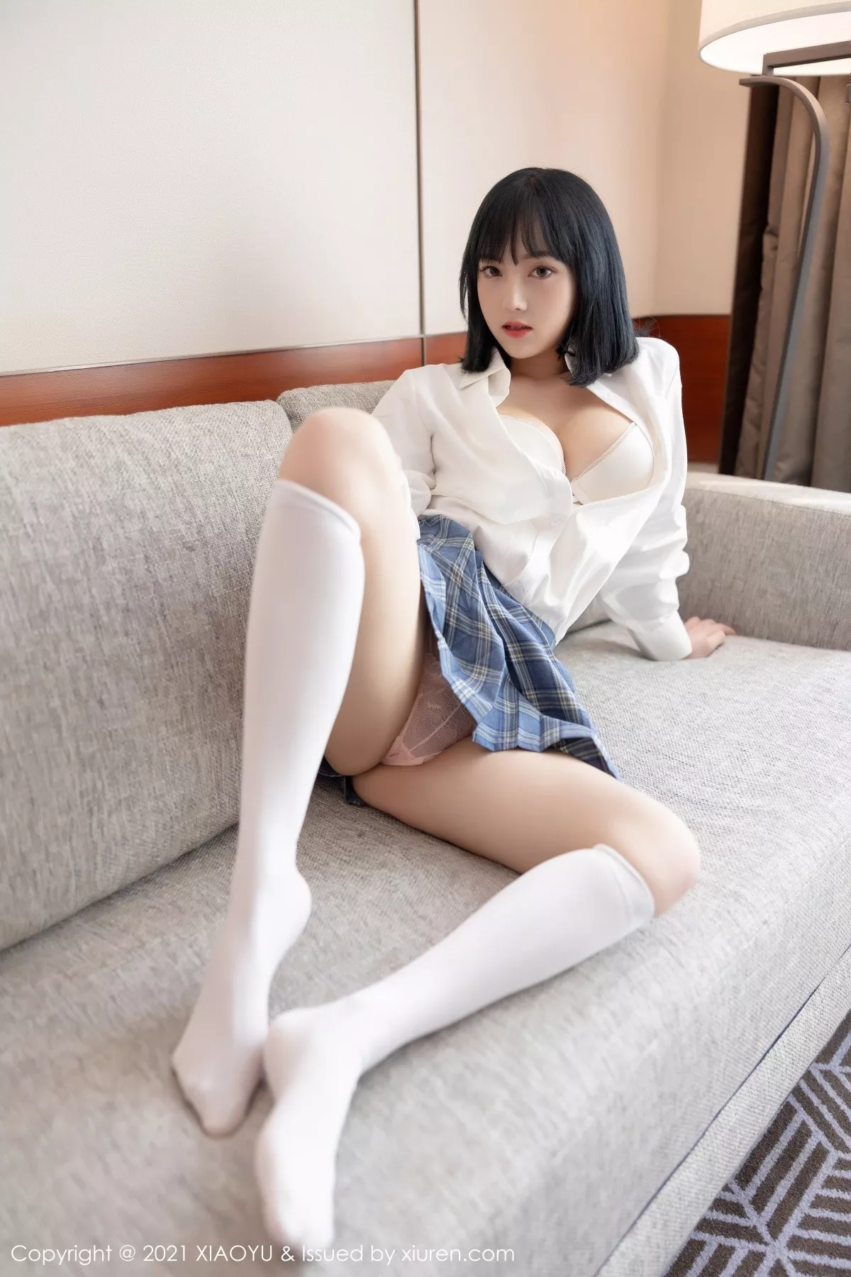 秀人集.com_[XiaoYu画语界]Vol.508_新人模特豆瓣酱JK制服半脱露粉色内裤秀浑圆翘臀诱惑写真56P